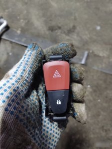 Кнопка аварийки Renault Megane 3