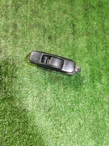 Кнопка стеклоподъемника Mitsubishi Lancer 9 2007 Седан