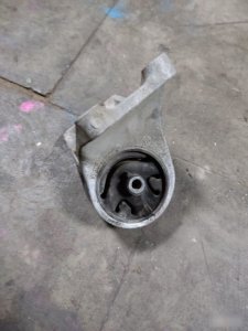 Опора кпп Nissan Almera Classic