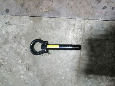 Крюк буксировочный Renault Sandero