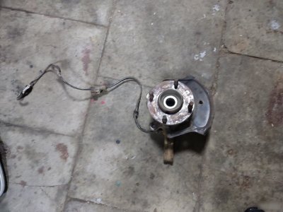 Кулак поворотный Nissan Almera Classic
