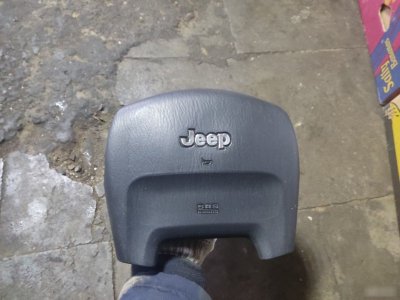 Подушка безопасности в руль Jeep Grand Cherokee
