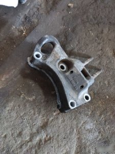Кронштейн двигателя Ford Fusion