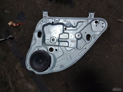 Стеклоподъемник Ford Focus 2