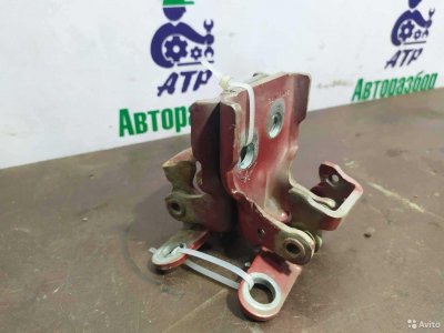 Петли двери правой Ford Fiesta mk 5 3 D