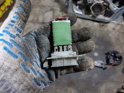 Резистор отопителя Opel Combo