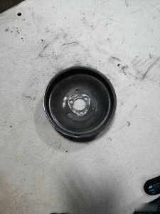 Шкив водяного насоса помпы Audi A6 C6
