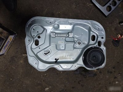Стеклоподъемник Ford Focus 2