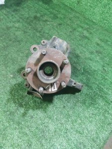 Кулак поворотный Ford Focus 2010 2