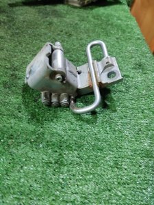 Петля двери Audi A6 2006 C6