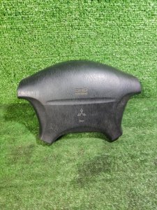 Подушка безопасности в руль Mitsubishi Carisma