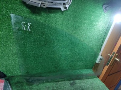 Стекло переднее правое Citroen C5