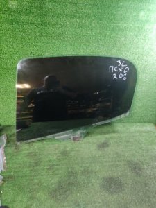 Стекло двери заднее левое Peugeot 206