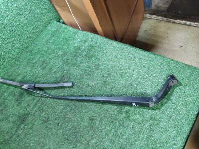 Поводок стеклоочистителя правый Toyota Corolla E120