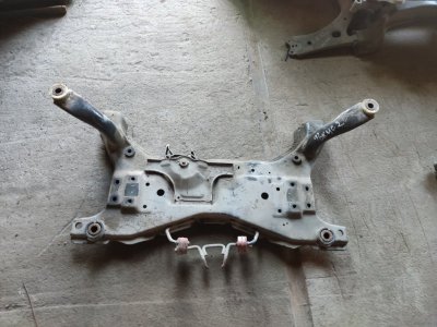 Подрамник Ford Focus 2010 2