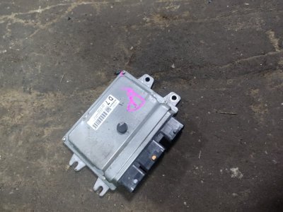 Блок управления двигателем Nissan Serena C25
