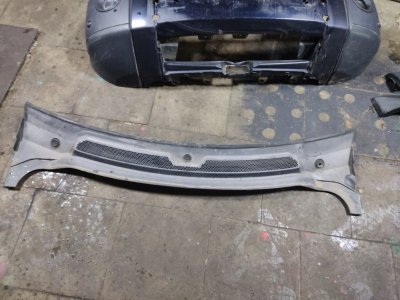 Решетка под лобовое стекло Land Rover Discovery 2006 3