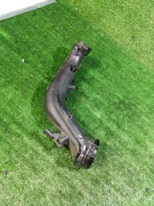 Патрубок Volkswagen Golf 1K1