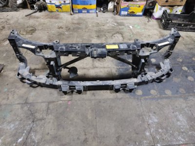 Панель передняя Land Rover Discovery 2006 3