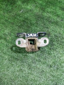 Петля двери багажника Land Rover Discovery 2006 3
