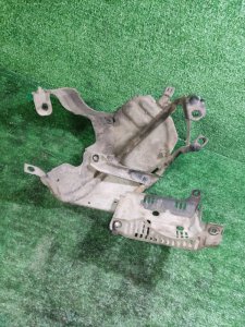Защита раздаточной коробки Toyota Land Cruiser 2008 200