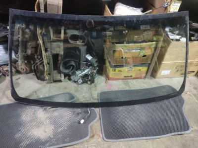 Лобовое стекло Toyota Land Cruiser 2008 200