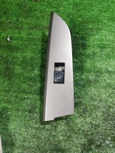 Кнопка стеклоподъемника Toyota Land Cruiser 2008 200