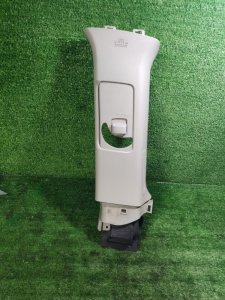 Накладка стойки Toyota Land Cruiser 2008 200
