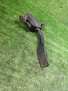 Педаль газа Toyota Land Cruiser 2008 200