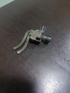 Клапан электромагнитный Toyota Land Cruiser 2008 200