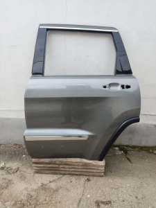 Дверь задняя левая Jeep Grand Cherokee 2012 WK2