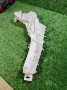 Бачок омывателя лобового стекла Ford Focus 2