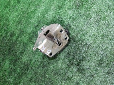 Замок багажника Toyota Land Cruiser 2008 200