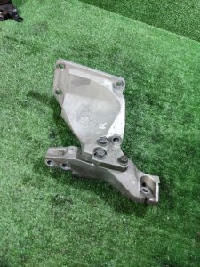 Кронштейн двигателя Nissan Fuga Y50