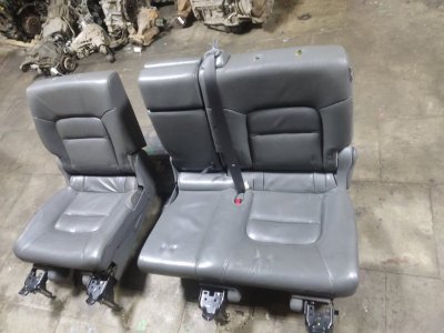 Задние сидения Toyota Land Cruiser 2008 200