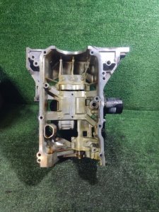 Поддон двигателя Nissan Serena C26