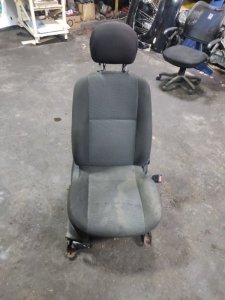 Сидение переднее правое Ford Focus 2005 1