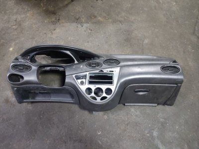 Торпеда Ford Focus 2005 1