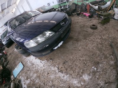 В разборе Opel Vectra В