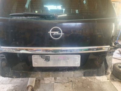 Крышка багажника Opel Zafira 2008 B