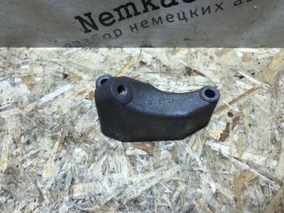 Кронштейн компрессора кондиционера Mercedes Vito 2001 638