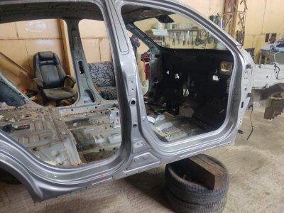 Центральная стойка с частью порога HAVAL F7X 2022
