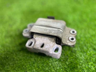 Подушка кпп AUDI A3 2006 8P