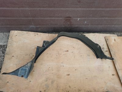 Подкрылок Mercedes W124 1993 300CE