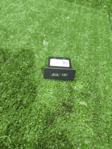 Блок USB Geely Coolray 2023 SХ11