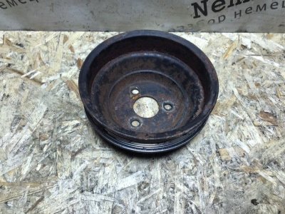 Шкив помпы Mercedes W124 1993 300CE