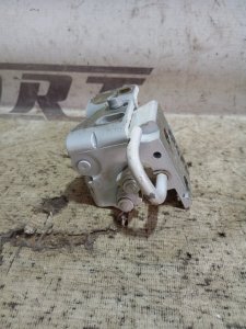 Петля двери Volkswagen Golf 2010 Mk6