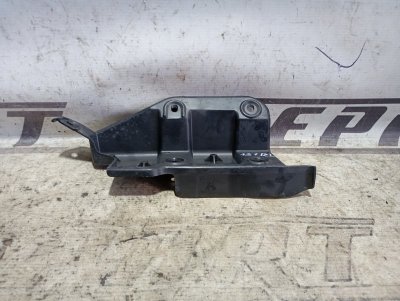 Кронштейн бампера Audi A6 2007 C6
