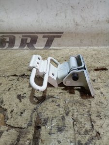Петля двери Audi A6 2010 C6