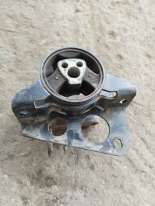Подушка двигателя Daewoo Nexia 100